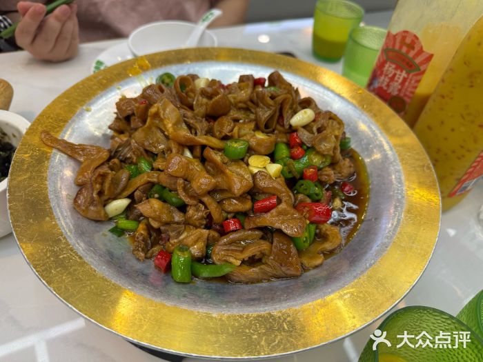 王小赞·肥肠竹林鸡(运河上街店)大众点评精选！(图3)